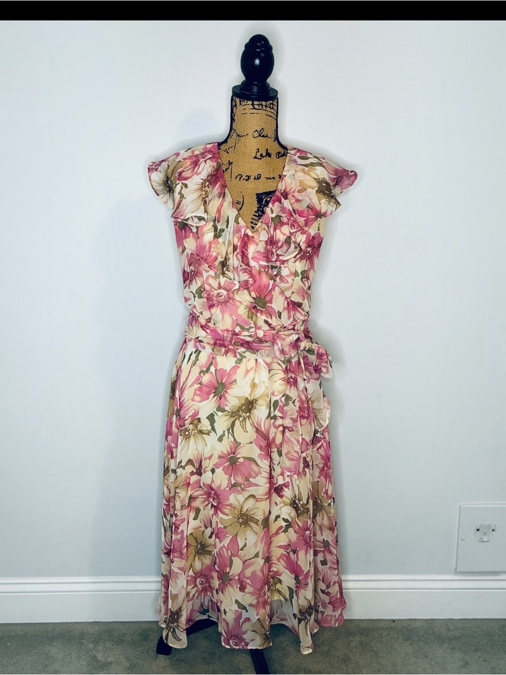 karin stevens Pink and Cream Floral Chiffon Lined Wrap Midi Dress